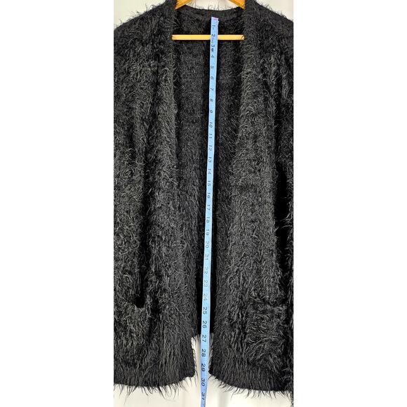 BLACK WOMEN'S FUZZY CARDIGAN SWEATER WITH POCKETS SIZE LARGE - STYLISH - Picture 7 of 9
